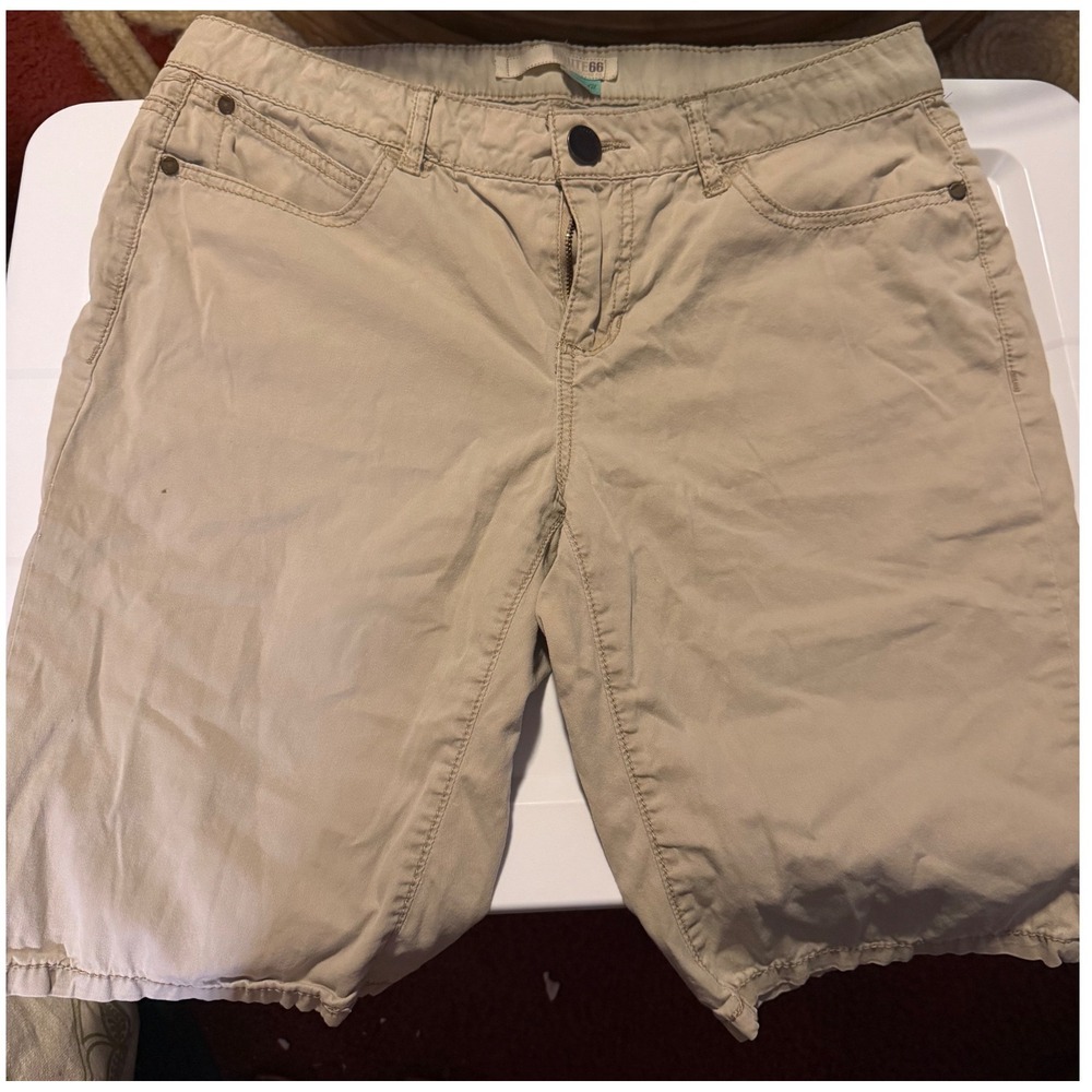 Route‎ 66 Womens Classic Fit Bermuda Shorts Khaki Tan Size 10 Casual Summer